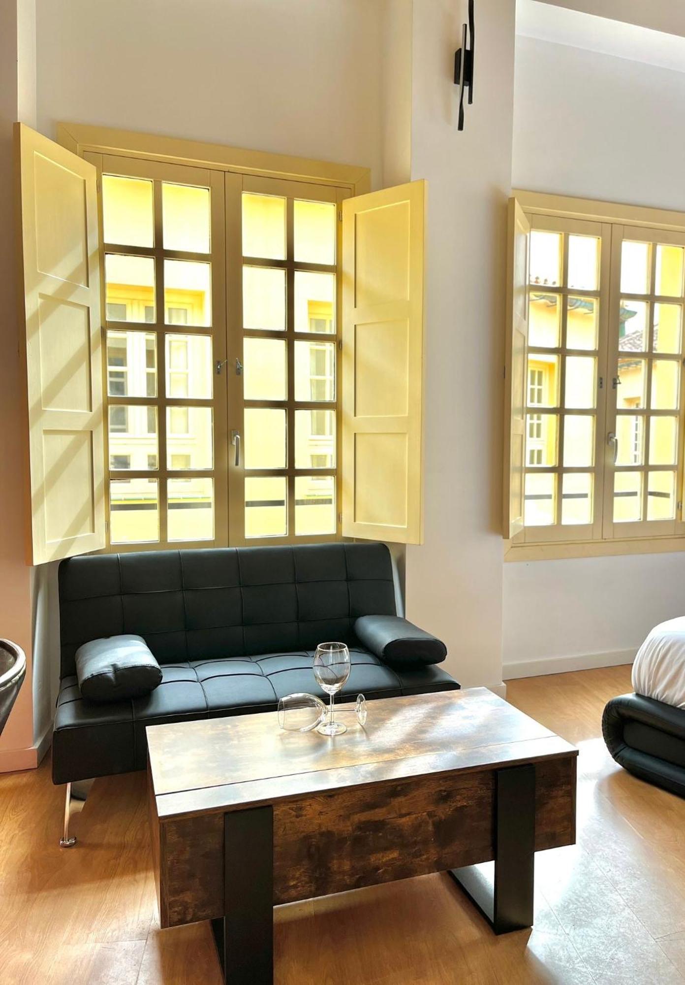 Luxury Apartments Chinitas 11 مالقة المظهر الخارجي الصورة